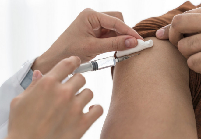 Suntik KB masih bisa dilakukan bila waktu terlambat di angka paling lama 10 minggu keterlambatan. Ilustrasi Freepik