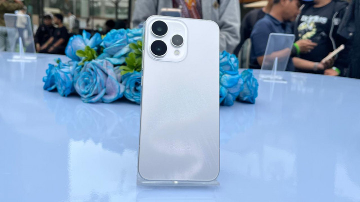 Oppo Reno15 Series Hadirkan Desain Aurora dan Kamera Selfie 50 MP