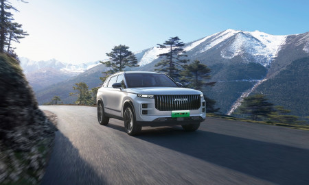 Jaecoo J7 SHS-P: Bisa PP Jakarta-Surabaya Tanpa Isi Bensin