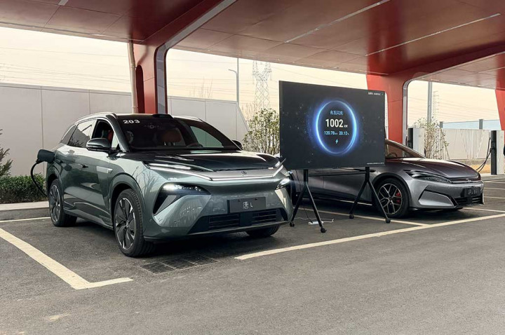 Flash Charging Battery jadi Terobosan Terbaru BYD