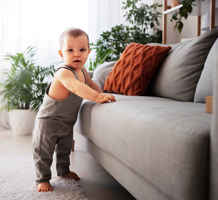 Kapan Bayi Mulai Menarik Diri untuk Berdiri?