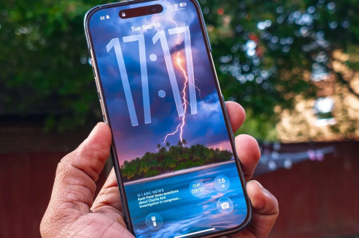 Apple iPhone 18 Pro Diprediksi Hapus Dynamic Island dan Gunakan Desain Punch-Hole