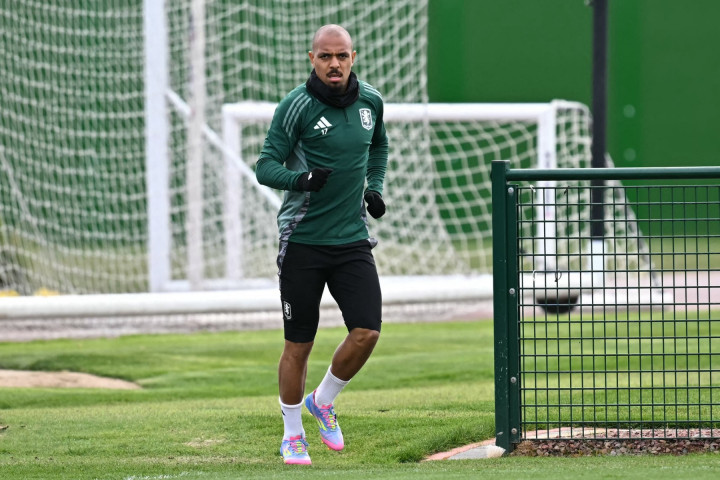 Roma Resmi Pinjam Donyell Malen dari Aston Villa