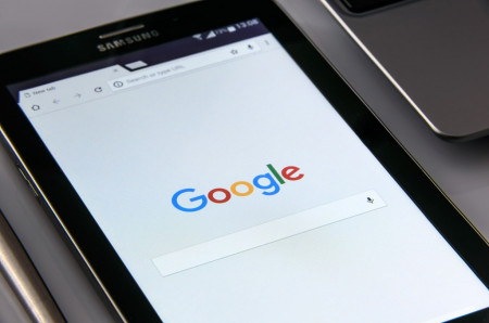 Berita yang Judulnya Sesat Bakal Ditarik dari Google Search
