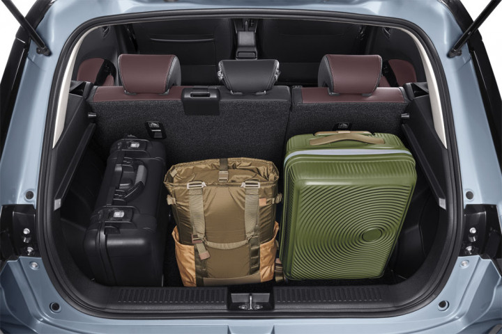 Tips Menata Barang di Mobil agar Perjalanan Tetap Nyaman & Aman