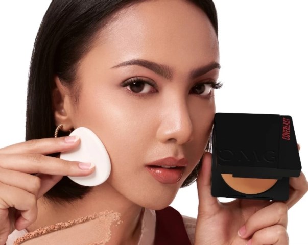 Fix No Debat! Bedak Padat OMG 25 Ribuan Ini Bikin Muka Natural dan Antidempul