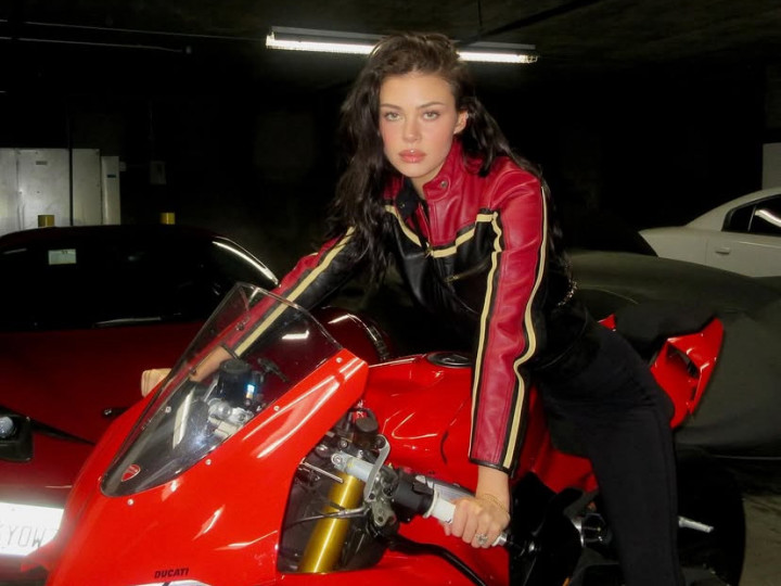 Profil Nicola Peltz, Istri Brooklyn Beckham Ikut Terseret Konflik Keluarga David Beckham