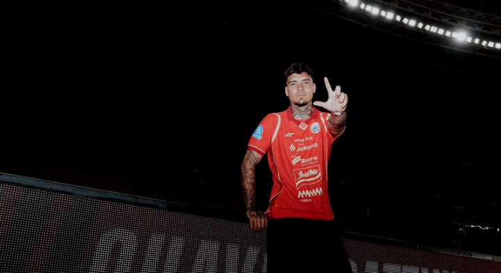 Welcome To Jakarta! Shayne Pattynama Resmi jadi Macan Kemayoran