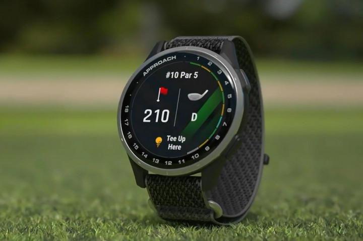 Garmin Approach J1, Smartwatch Golf Khusus Pemain Junior Meluncur 2026
