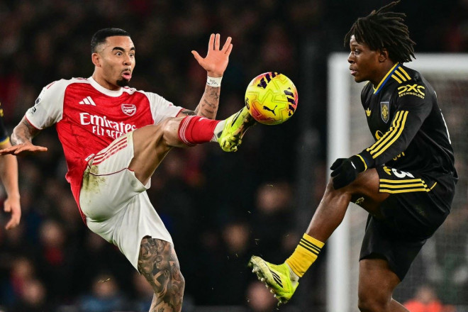 Patrick Dorgu (kanan). (Foto: AFP/Ben Stansall)