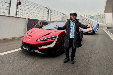 Begini Rasanya Ngebut Pakai Yangwang U9 di Sirkuit BYD Zhengzhou