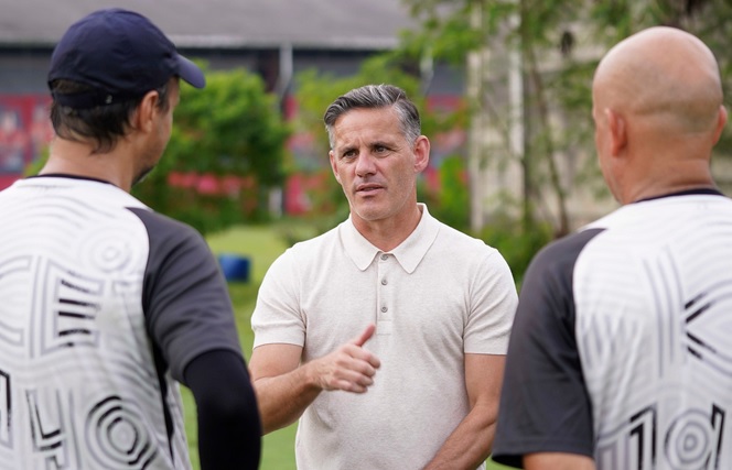 John Herdman Sambangi Latihan Persija, Sinyal Kuat Sinergi Klub–Timnas