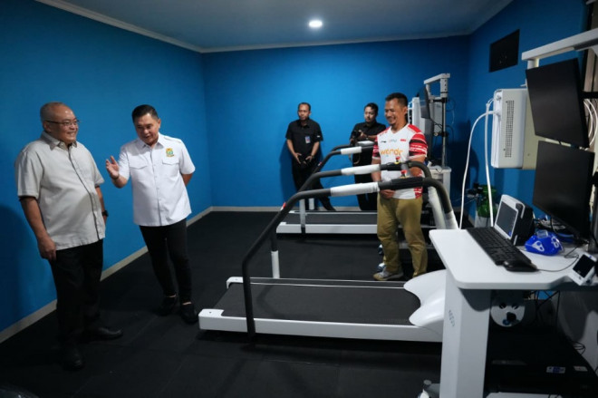 PBSI menerima alat kebugaran dan sport science dari Kemenpora (dok. Kemenpora)