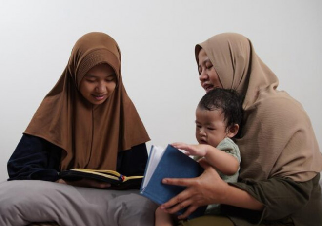 Puasa bukan sekadar soal menahan lapar, tetapi bagian dari proses perkembangan anak. Ilustrasi Freepik