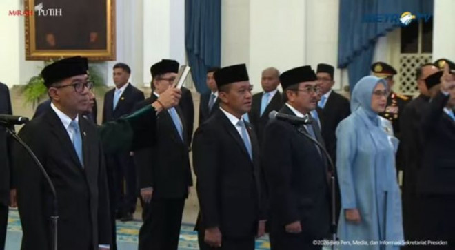 Presiden Prabowo Subianto melantik Ketua Harian dan anggota Dewan Energi Nasional (DEN) periode 2026-2030. YouTube Sekretariat Presiden. 