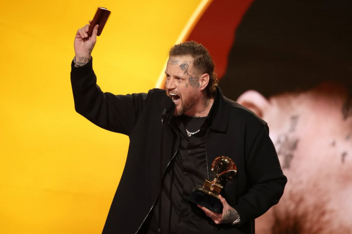 Pidato Emosional Jelly Roll di Grammy 2026: Aku Mungkin Sudah Mati Jika Bukan Karena Yesus