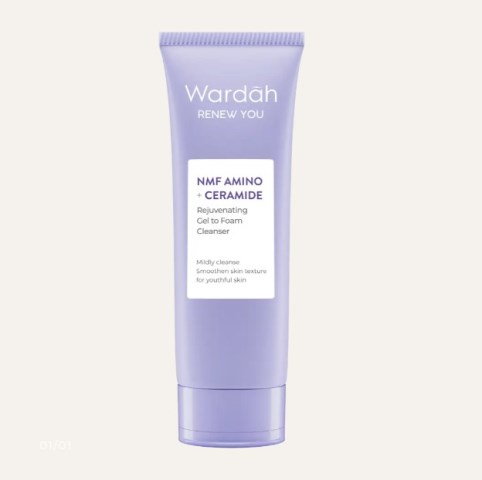 Untuk usia 30-an ke atas, sabun wajah yang dipilih sebaiknya memang yang lebih melembapkan. (Foto: Dok. Wardah)