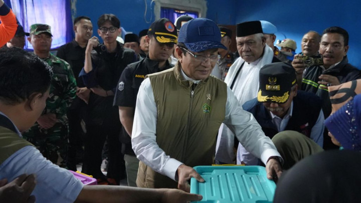 Kemenag Kucurkan Rp596 Juta untuk Bantuan Bencana di Cisarua, Prioritas Pemulihan pendidikan