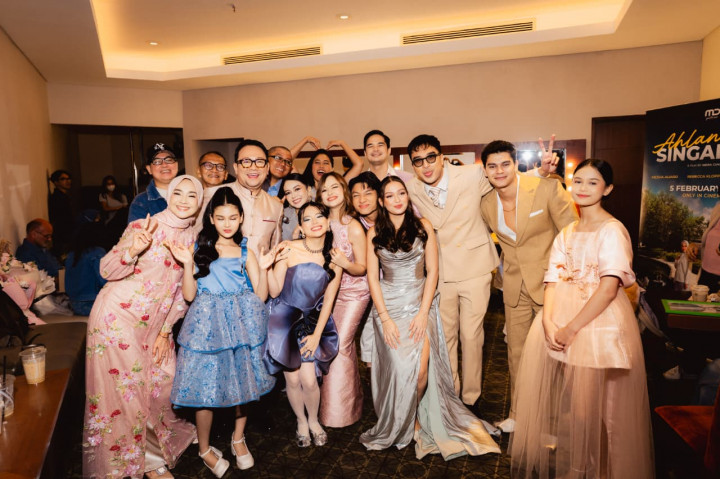 Dilema Rebecca Klopper Jalani Cinta Segitiga di Film Ahlan Singapore