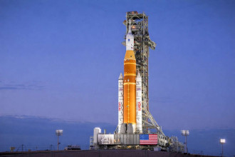 Misi Artemis II Siap Meluncur, Pariwisata Luar Angkasa Kian