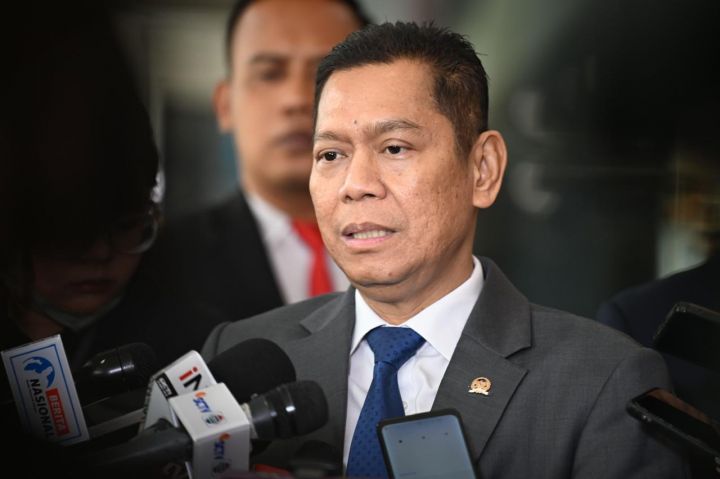 Segera Disumpah Jadi Hakim MK, Intip Pendidikan Adies Kadir dari SD hingga Kuliah