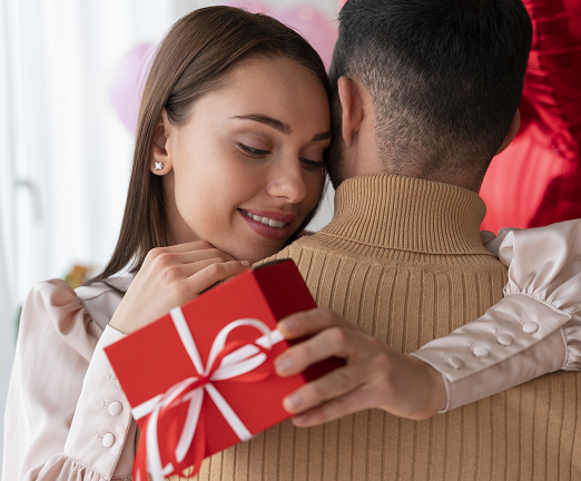 Bosan Kasih Cokelat? 5 Kado Valentine Ini Bakal Bikin Pasangan Makin Sayang!