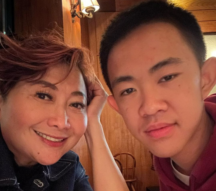 Anaknya Ungkap Luka Mental akibat Ucapan Orang Tua, Ini Respons Indy Barends