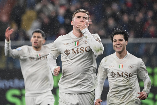 Selebrasi gol Rasmus Hojlund ketika membantu Napoli mengalahkan Genoa. (ISABELLA BONOTTO / AFP)