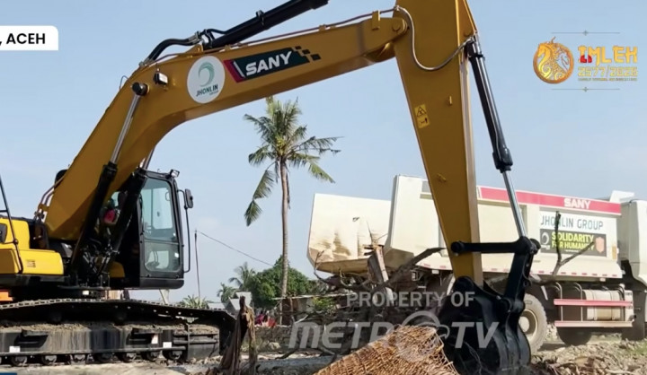 Relawan Jhonlin Group Pulihkan Akses Warga Pasca Banjir di Aceh