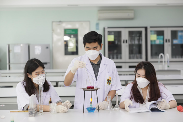 THE WUR by Subject 2026, UAJ PTS Terbaik di Indonesia Bidang Kedokteran dan Kesehatan