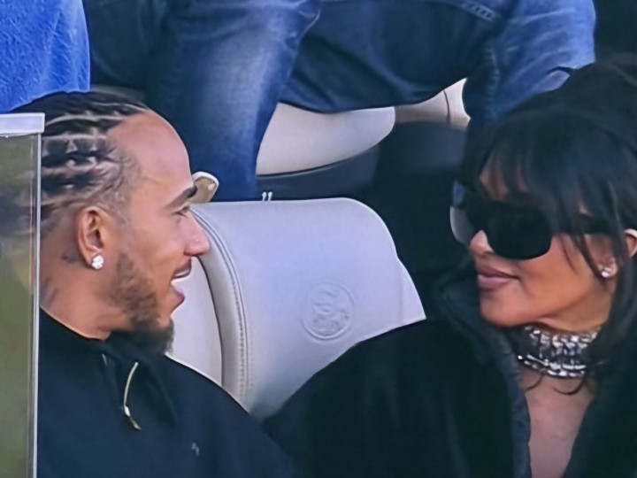 Kim Kardashian dan Lewis Hamilton Go Public di Super Bowl 2026, Resmi Pacaran?