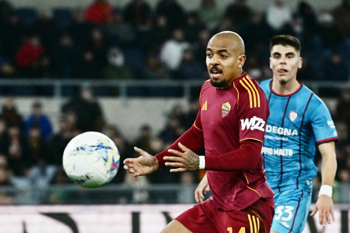 AS Roma vs Cagliari: Donyeli Malen Borong Dua Gol, I Lupi Pepet Juventus