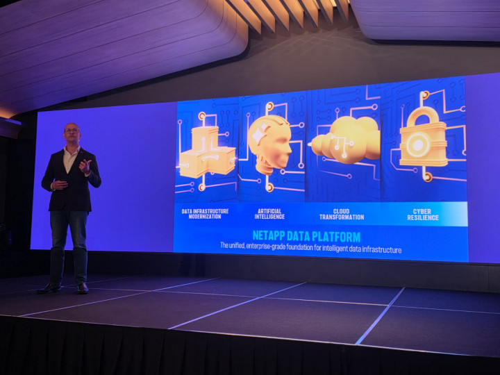 Menghapus Sekat Data Demi Keberhasilan AI Enterprise