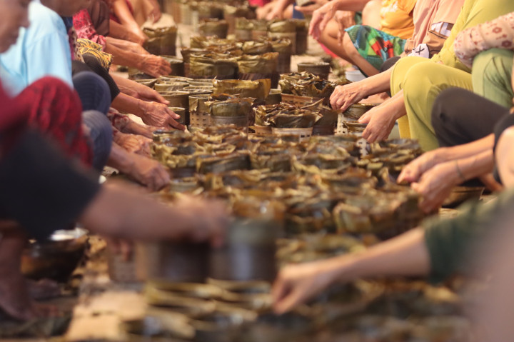​Sambut Imlek, Produsen Kue Keranjang Tingkatkan Produksi Harian