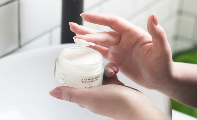 Skincare 101: Sunscreen vs Moisturizer vs Serum, Mana yang Harus diduluin?