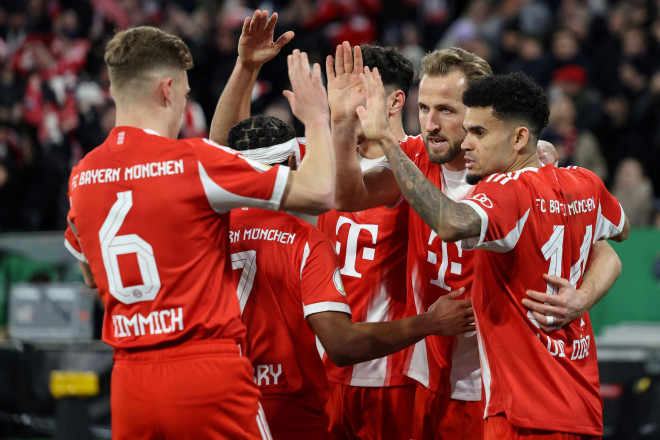 Selebrasi gol para pemain Bayern Muenchen ketika menghadapi RB Leipzig di perempat final DFB Pokal 2025/2026. (Foto: ALEXANDRA BEIER / AFP)