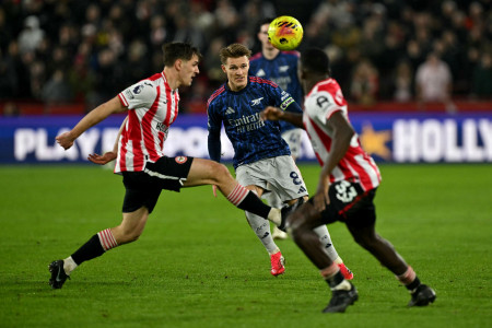 Hasil Brentford vs Arsenal: The Gunners Ditahan 1-1, Puncak Klasemen Memanas