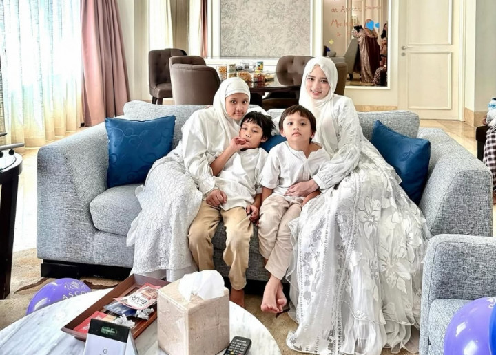 Sempat Diambil Paksa Virgoun, Inara Rusli Kembali Bertemu dengan Anak-Anak