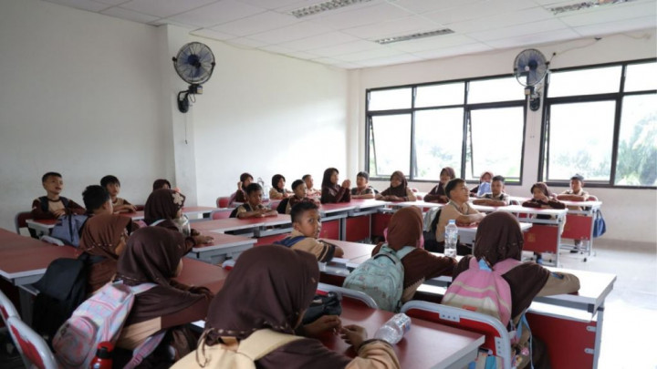 Sekolah Pagi, Mood Happy: Anak-anak di SDN Babakan 01 Setu Makin Semangat