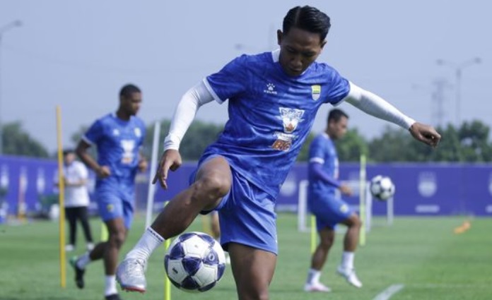 GBLA Siap Membara! Beckham & Persib Bandung Buru <i>Comeback</i> Dramatis