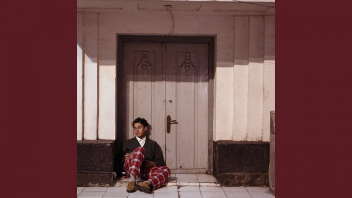 Makna dan Lirik Lagu '17 To 70' - Ardhito Pramono, serta Terjemahan Bahasa Indonesia