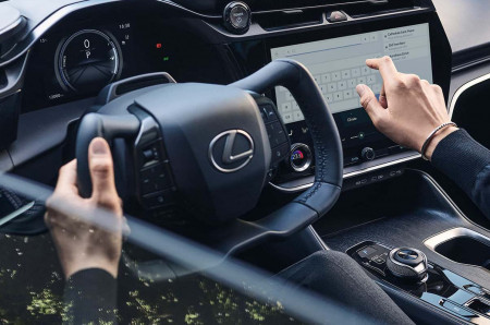 China Larang Setir Model Yoke Mulai 2027, Kenapa?