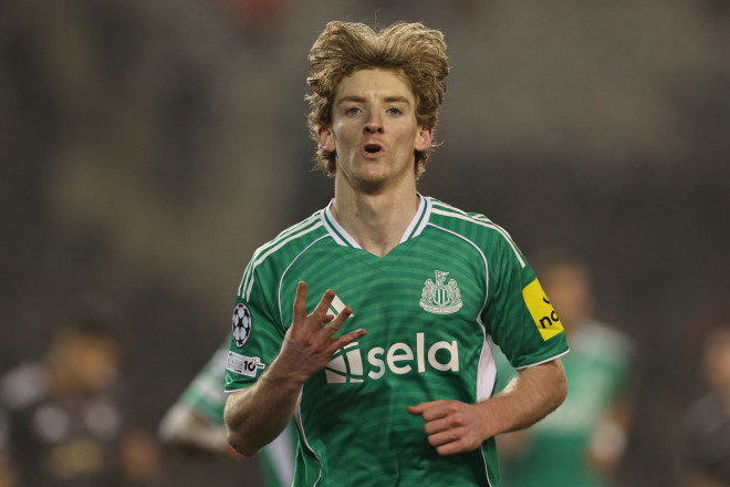 Selebrasi gol striker Newcastle United, Anthony Gordon. (Foto: GIORGI ARJEVANIDZE / AFP) 