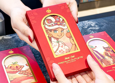 Instalasi Seni 'Kenji Chai' di Jakarta Premium Outlets Bawa Semangat Tahun Kuda Api