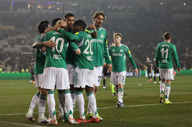 Selebrasi gol para pemain Newcastle United. (Foto: GIORGI ARJEVANIDZE / AFP)