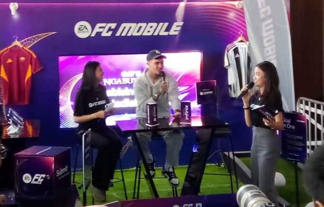 Ngabuburit <i>Level Up</i>! Shayne Pattynama <i>Spill</i> Keseruan Main FC Mobile di M-Bloc, Ada Tiket ke Italia Menanti! ‎