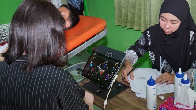  Philips fasilitasi skrining jantung gratis bagi 2.400+ anak di 27 kota menggunakan teknologi ultrasound terkini. (Foto: Dok. Philips)