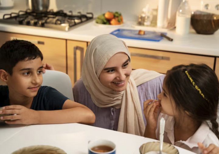 Puasa Bukan Sekadar Lapar, Ini Cara Ramadan Bentuk Mental Anak