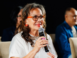 Tangis Christine Hakim Pecah Bahas Nasib Aktivis di Film Laut