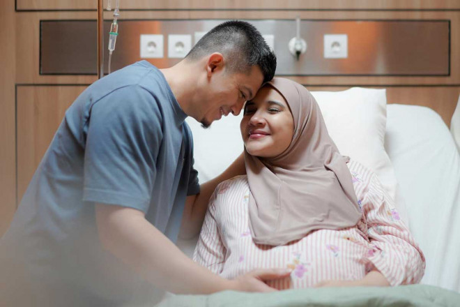 Irwansyah dan Zaskia Sungkar (Foto: Instagram @zaskiasungkar15)